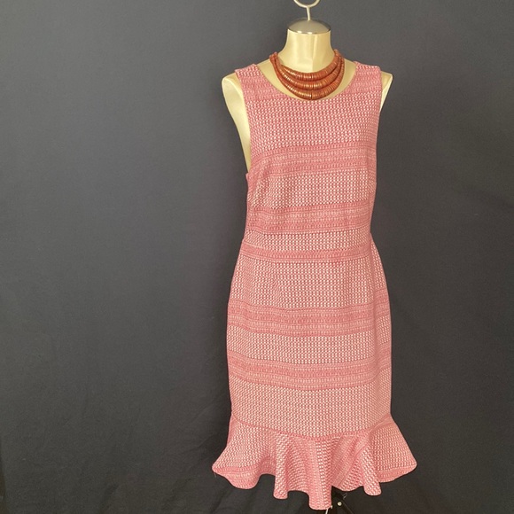 Banana Republic Dresses & Skirts - Banana Republic Cris-Cross Back Dress